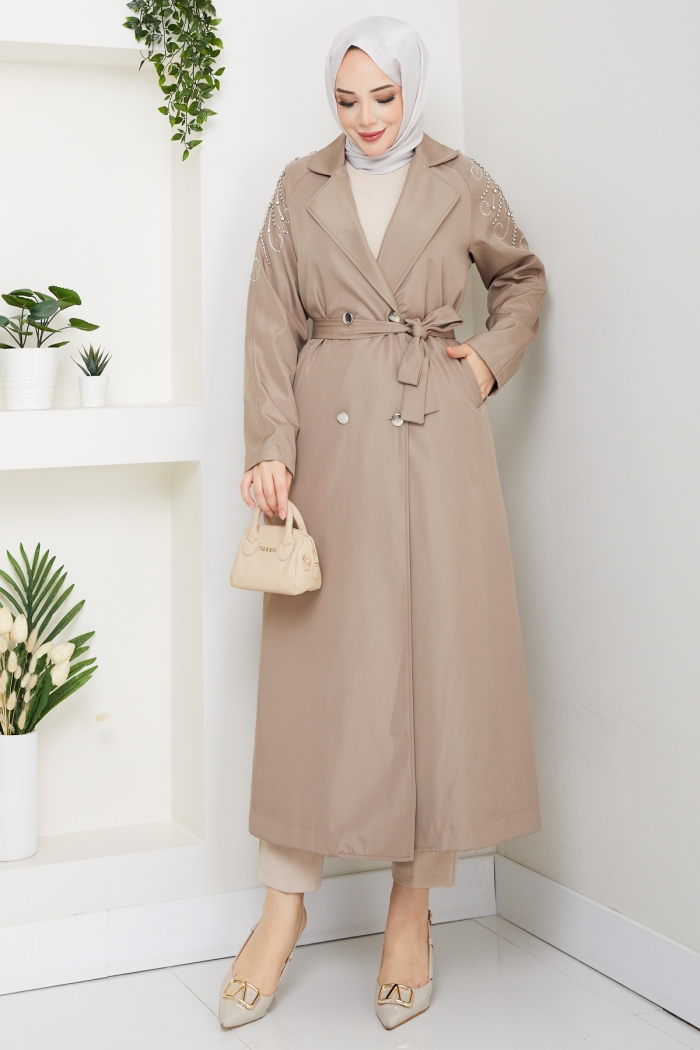 Bilge Omuzu İşlemeli Tesettür Trenç - Bej
