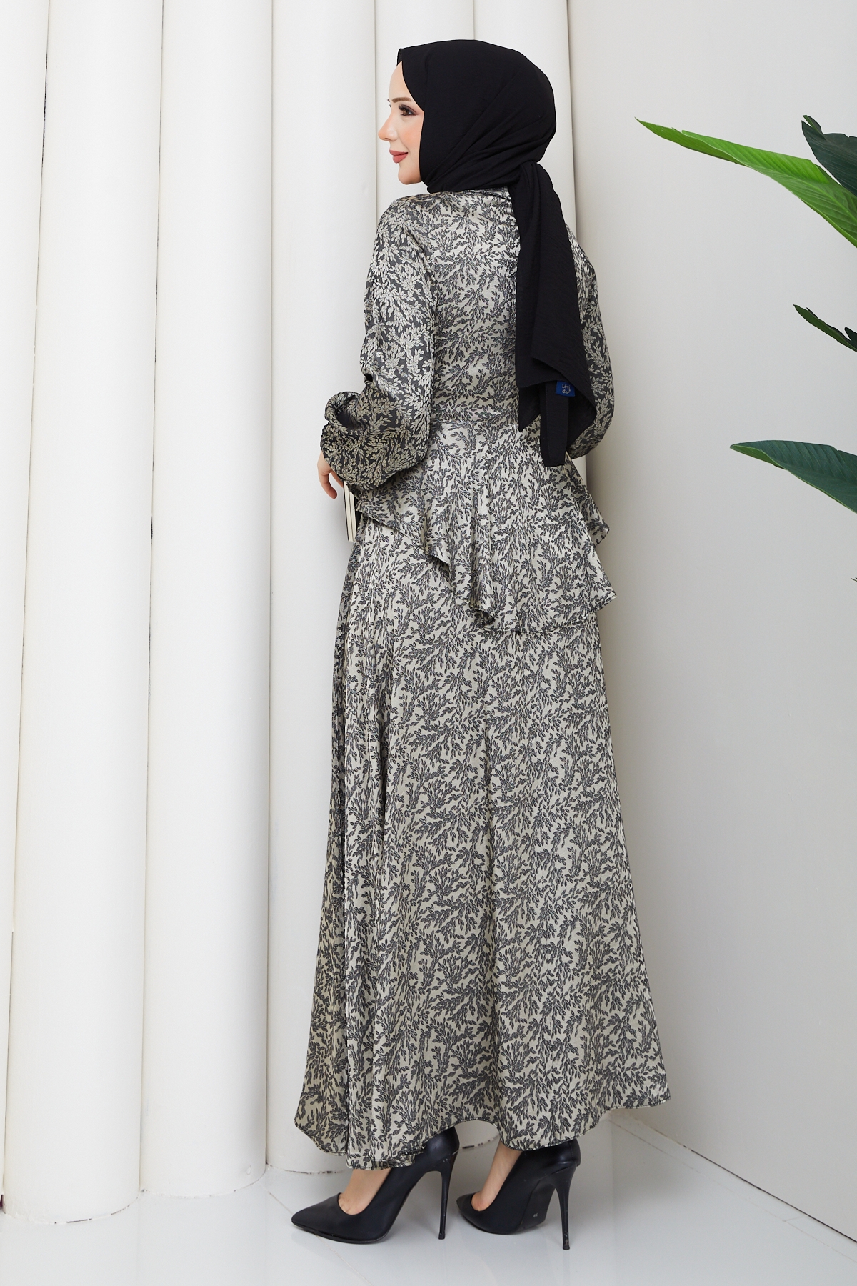 Tuna Tesettür Etekli Takım - Siyah