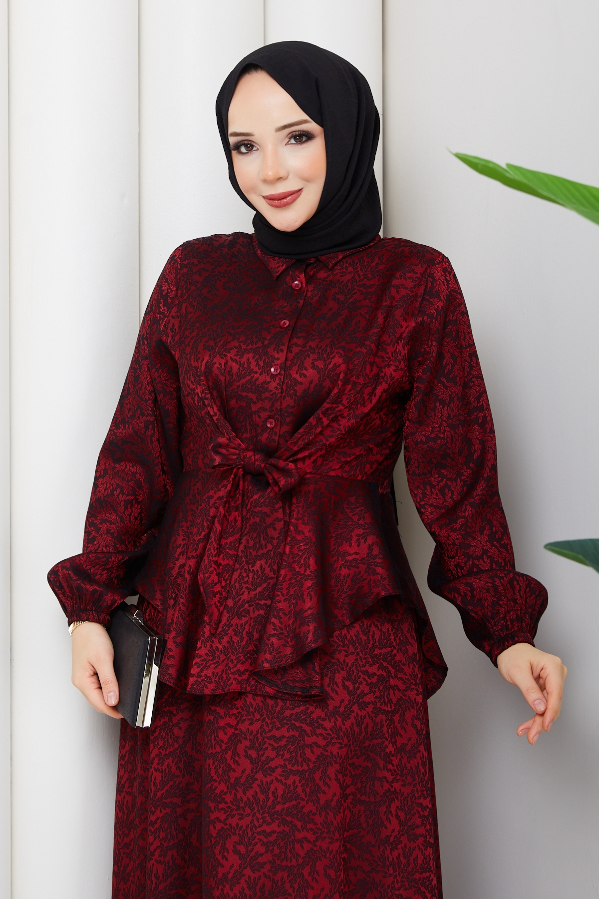 Tuna Tesettür Etekli Takım - Kırmızı