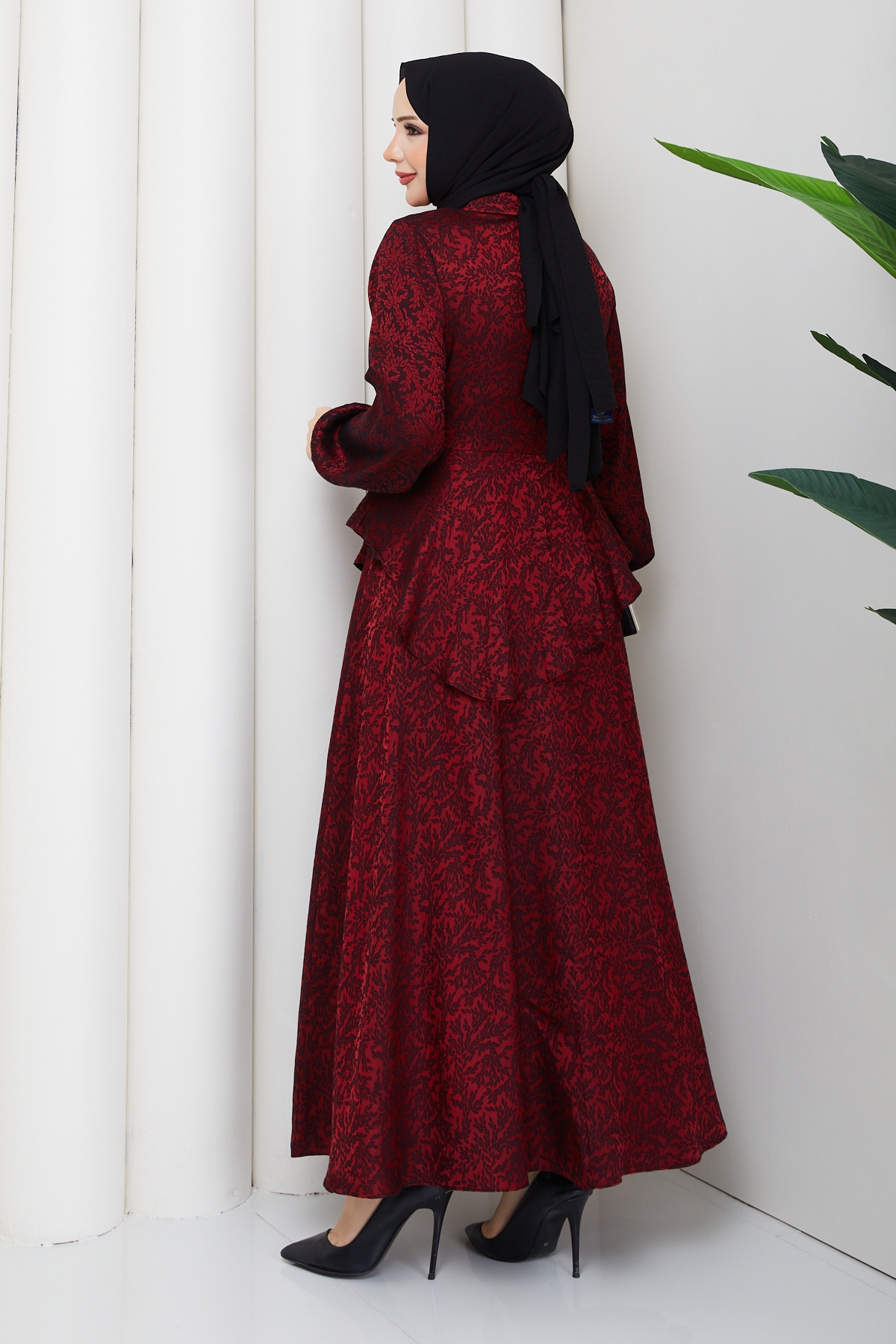 Tuna Tesettür Etekli Takım - Kırmızı